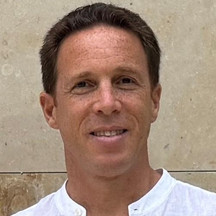 Dr. Andrés Etbul