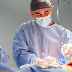 Dr. Nadir Carda