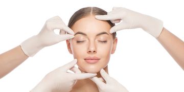 ¿Estás pensando en hacerte un lifting facial? 5 datos importantes que tenés que saber ¿Estás pensando en hacerte un lifting facial? 5 datos importantes que tenés que saber