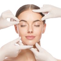 ¿Estás pensando en hacerte un lifting facial? 5 datos importantes que tenés que saber