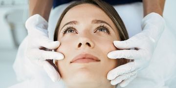 Láser CO2 vs. Peeling Químico: ¿Cuál es mejor para rejuvenecer la piel? Láser CO2 vs. Peeling Químico: ¿Cuál es mejor para rejuvenecer la piel?