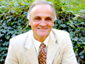 Dr. Federico Centeno