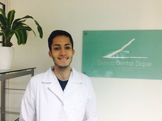 Luis Velázquez . asistente y coordinación en Dental Dique 