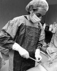 Dr. Alejandro Leone