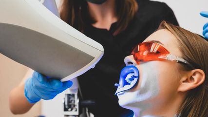 Blanqueamiento dental con láser - Pineda Dental Studio
