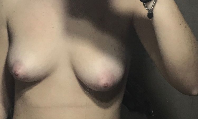 68882