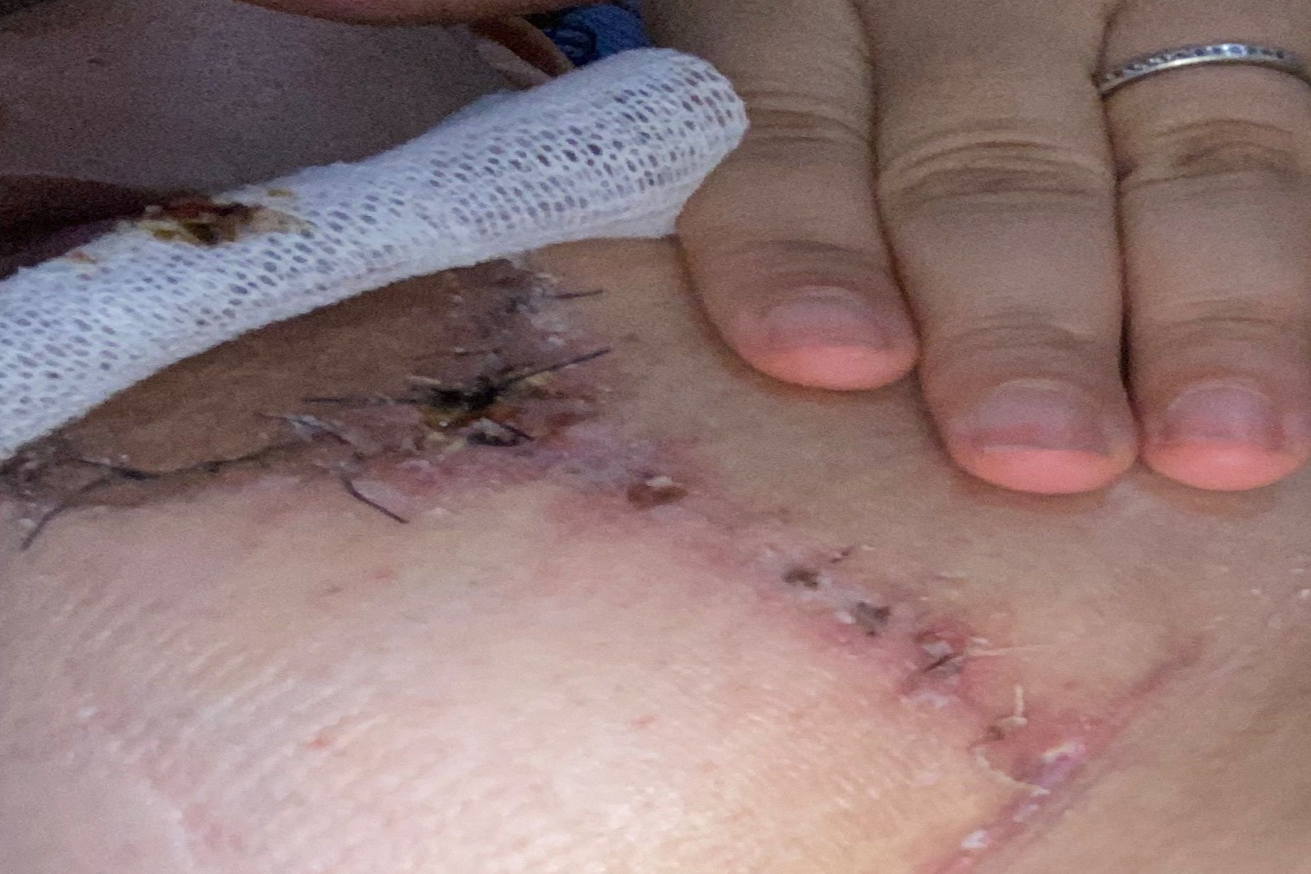 33128